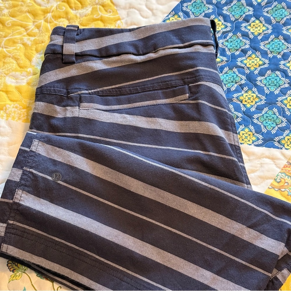 Lululemon Men’s Kahuna Striped Navy and Gray shorts